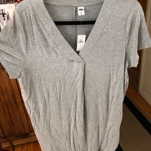 Old Navy Grey T, V-Neck, Relaxed Fit - BNWT Size M